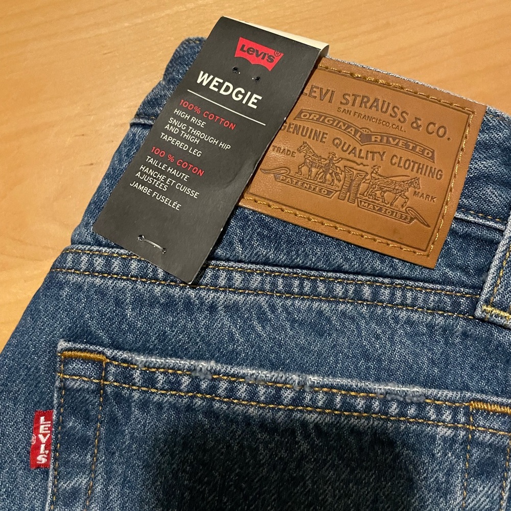 Levi’s Wedgie Icon Jeans - Picture 6 of 6